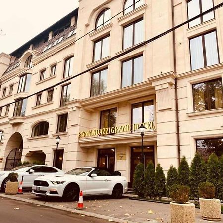 Bernardazzi Grand Hotel คีชีเนา ภายนอก รูปภาพ