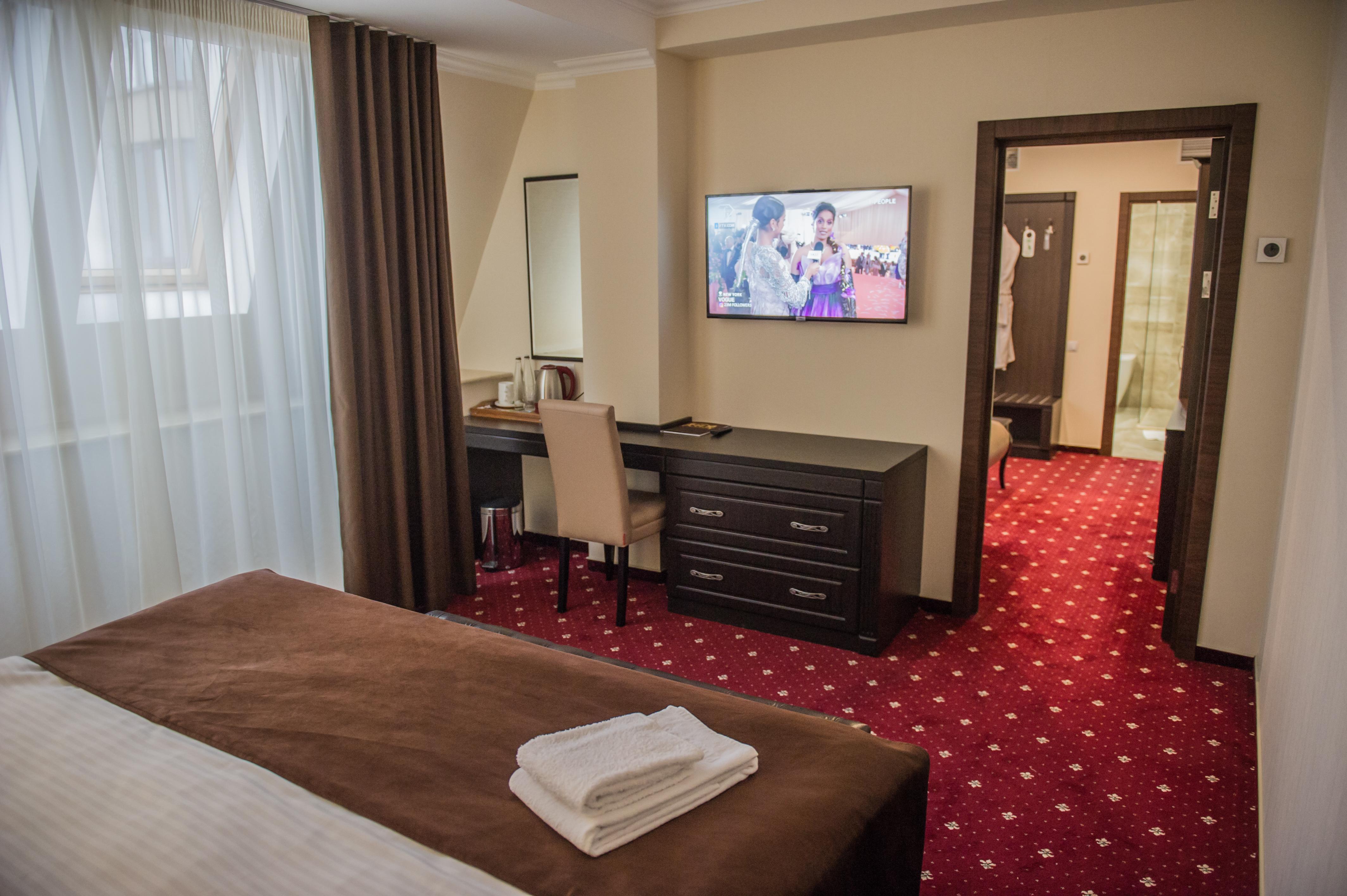 Bernardazzi Grand Hotel คีชีเนา ภายนอก รูปภาพ