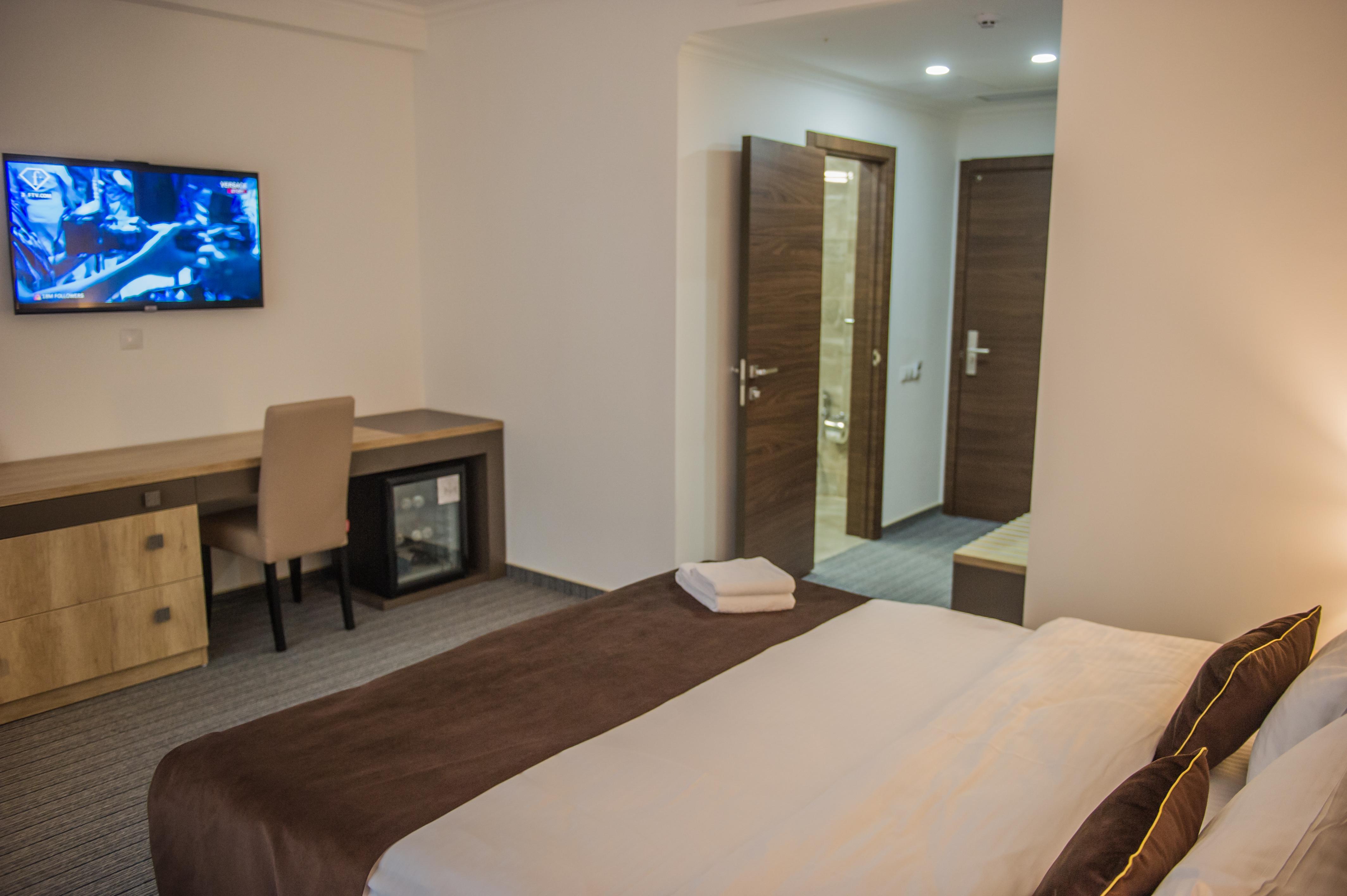 Bernardazzi Grand Hotel คีชีเนา ภายนอก รูปภาพ